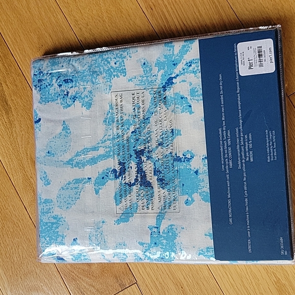 Pier 1 Shower Curtain and 12 Shower Hooks - Picture 5 of 9